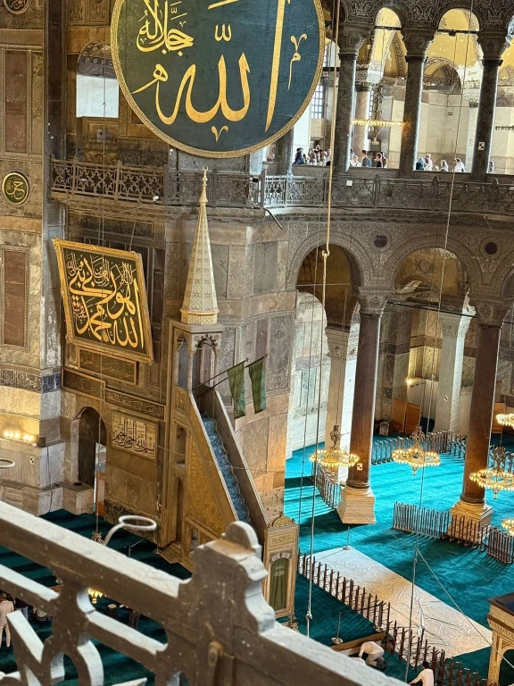 5-Day Istanbul & Cappadocia Boutique Tour with Flights & Cave Hotel