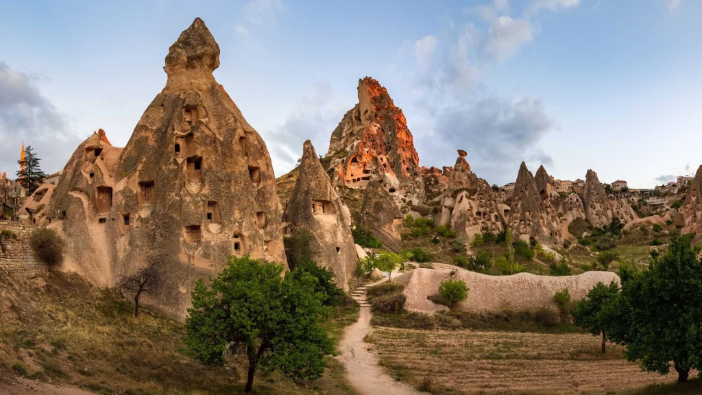 5-Day Istanbul & Cappadocia Boutique Tour with Flights & Cave Hotel