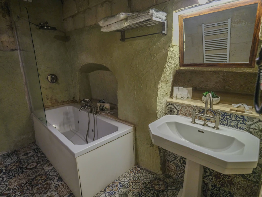 Kapadokya Balayı Minia Cave 404