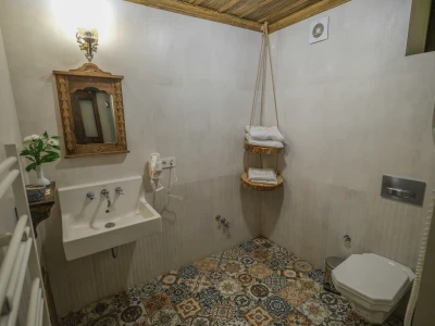 Minia Cave Hotel 702 | Vadi Manzaralı Jakuzili Balayı Odası