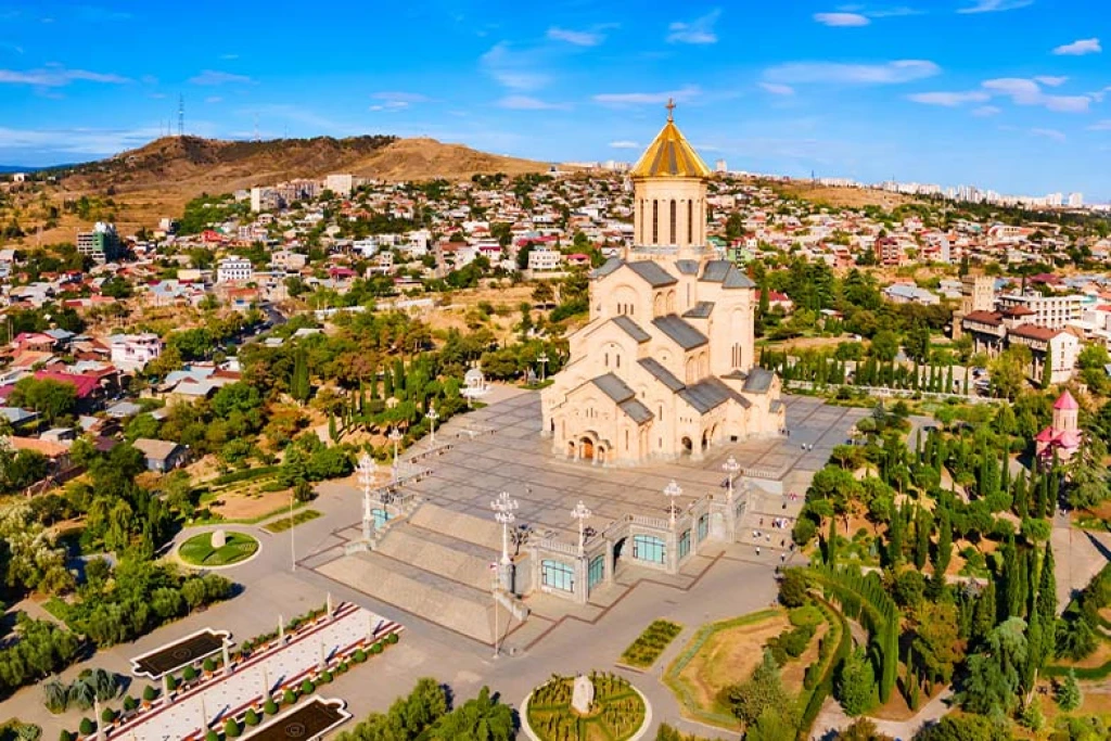 Vizesiz Otobüsle Tiflis & Batum Turu 2 Gece Tiflis 1 Gece Batumda Konaklama   TİFLİS - BATUM