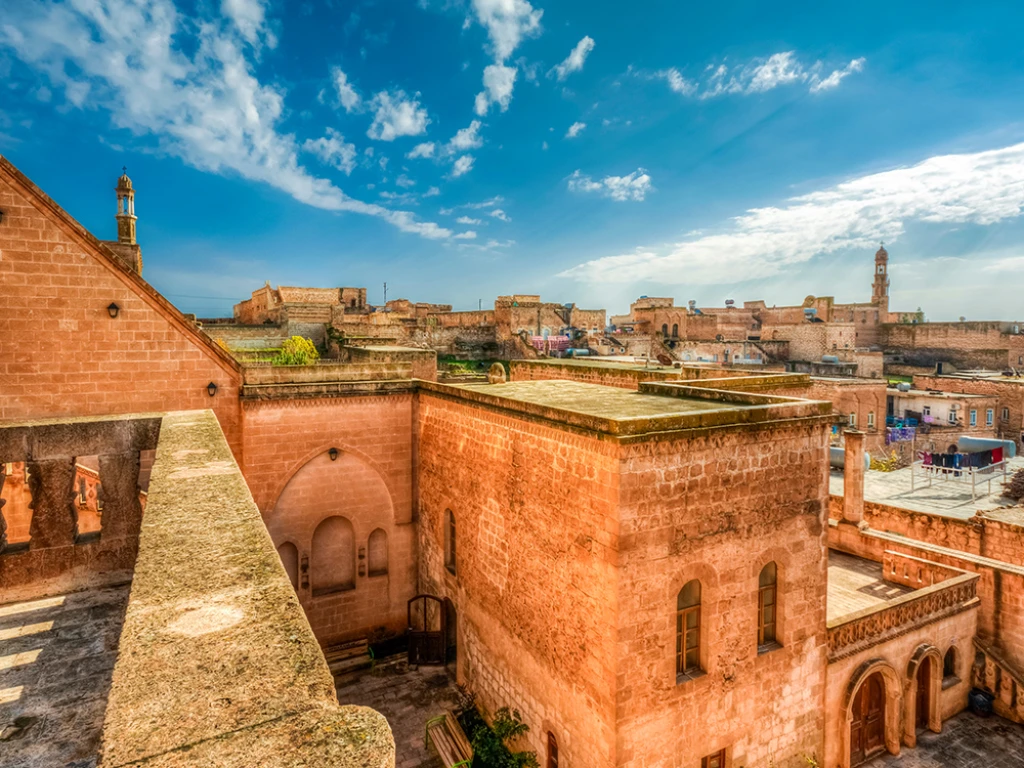 УЧАСТИЕ В КЛАССИЧЕСКОМ ТУРЕ ГАП С ПРЕВОЗКОЙ НА САМОЛЕТЕ (3 НОЧИ ПРОЖИВАНИЕ В ОТЕЛЕ)