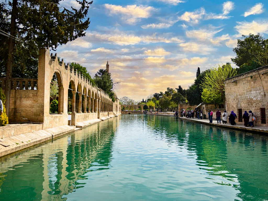 УЧАСТИЕ В КЛАССИЧЕСКОМ ТУРЕ ГАП С ПРЕВОЗКОЙ НА САМОЛЕТЕ (3 НОЧИ ПРОЖИВАНИЕ В ОТЕЛЕ)