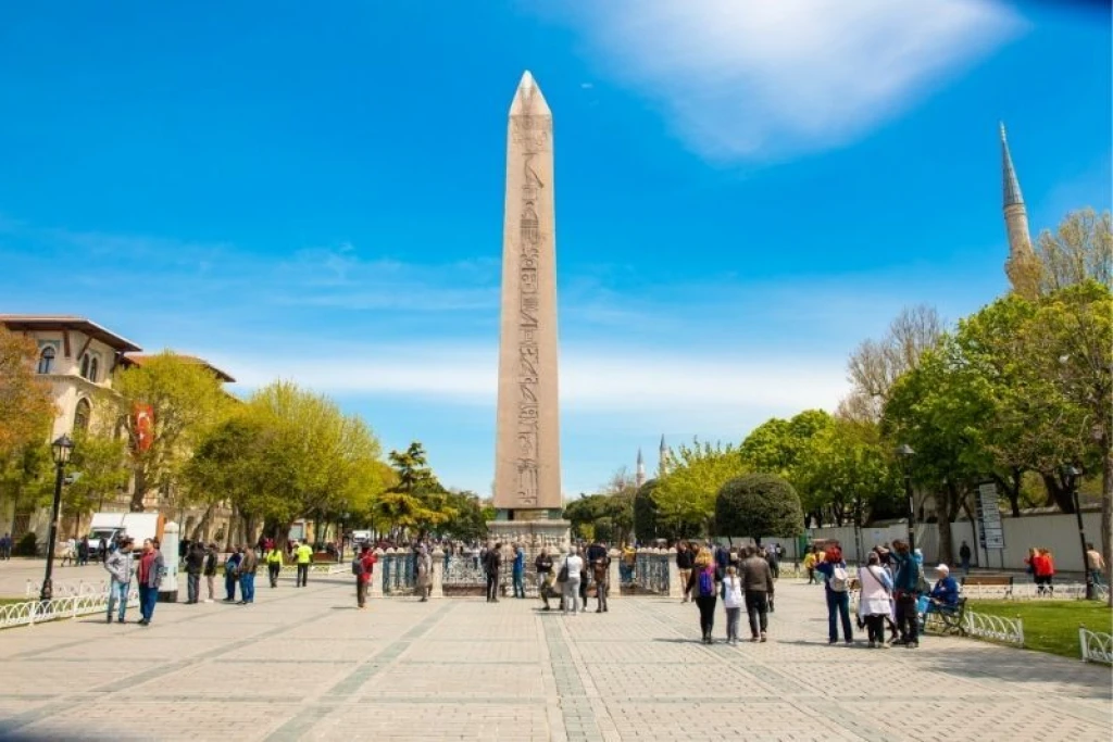 Istanbul: Guided Tour of Blue Mosque, Hagia Sophia & Old Town with Tickets