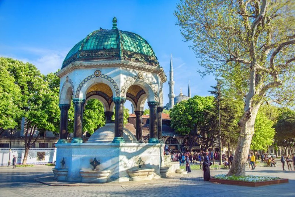 Istanbul: Guided Tour of Blue Mosque, Hagia Sophia & Old Town with Tickets