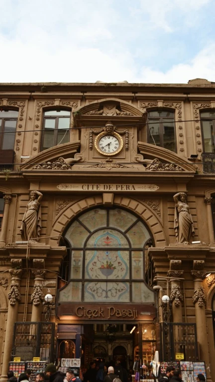Istanbul: Galata, Taksim, Istiklal & Karaköy Walking Tour