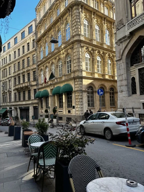 Istanbul: Galata, Taksim, Istiklal & Karaköy Walking Tour