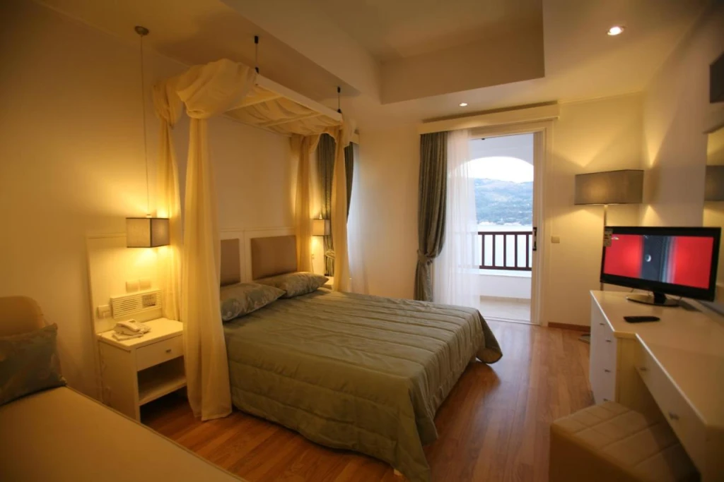 Hotel Mirini