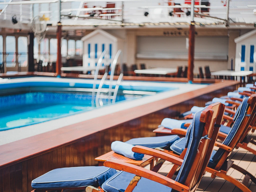 BLUE SAPPHİRE İLE YUNAN ADALARI – ÇEŞME HAREKET – 4 GECE – KAPIDA VİZE