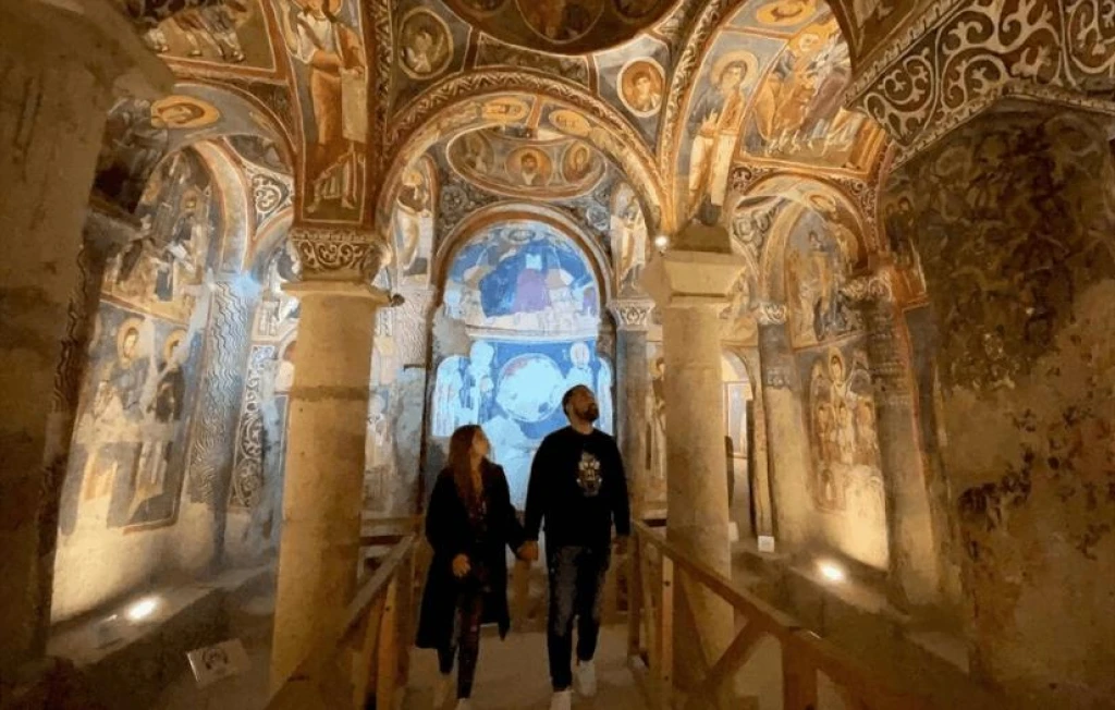 Prywatna wycieczka po Kapadocji vs wycieczka grupowa: Co większość podróżnych żałuje zbyt późno