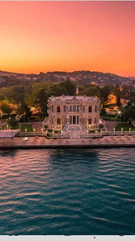 Istanbul: Bosphorus Strait Sightseeing Cruise & Audio Guide