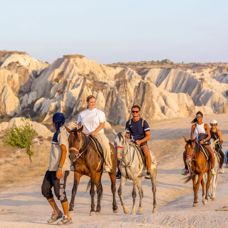 Kapadokya At Turu Sunset