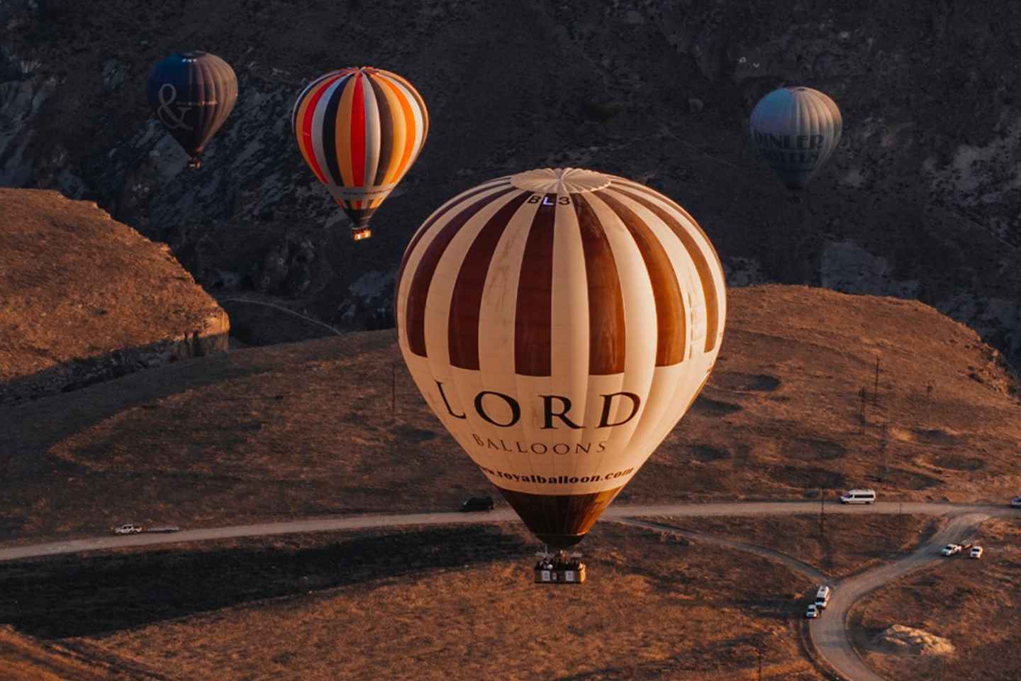 Cappadocia Comfortable Balloon Flight Over Soğanlı Valley