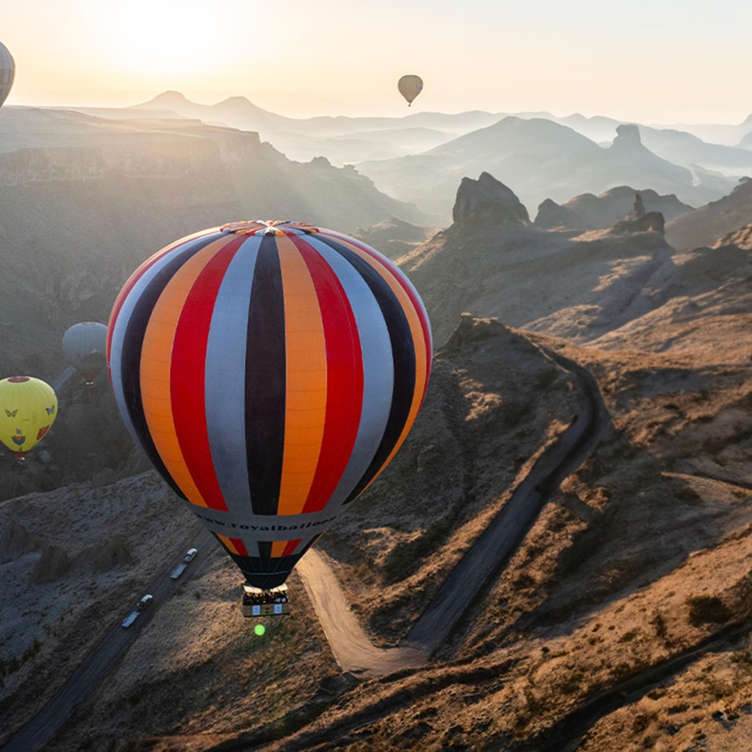 Cappadocia Comfortable Balloon Flight Over Soğanlı Valley