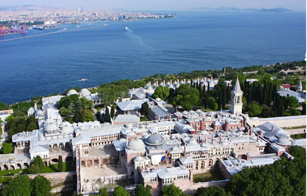 Topkapi Palace Entrance, Skip-the-Line SMALL GROUP