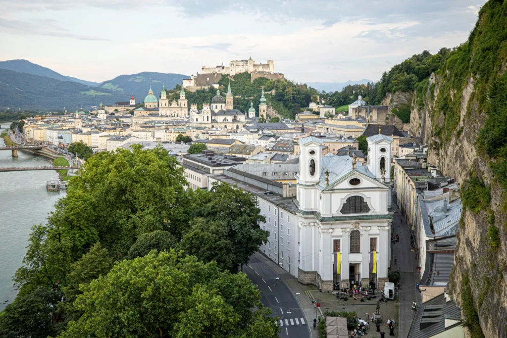 HALLSTATT & SALZBURG & WIEN & BLED TURNÉ MED TURKISH AIRLINES