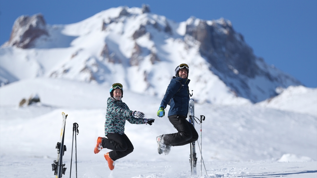 Erciyes Ski Center Full Day Tour with Lunch and Transport