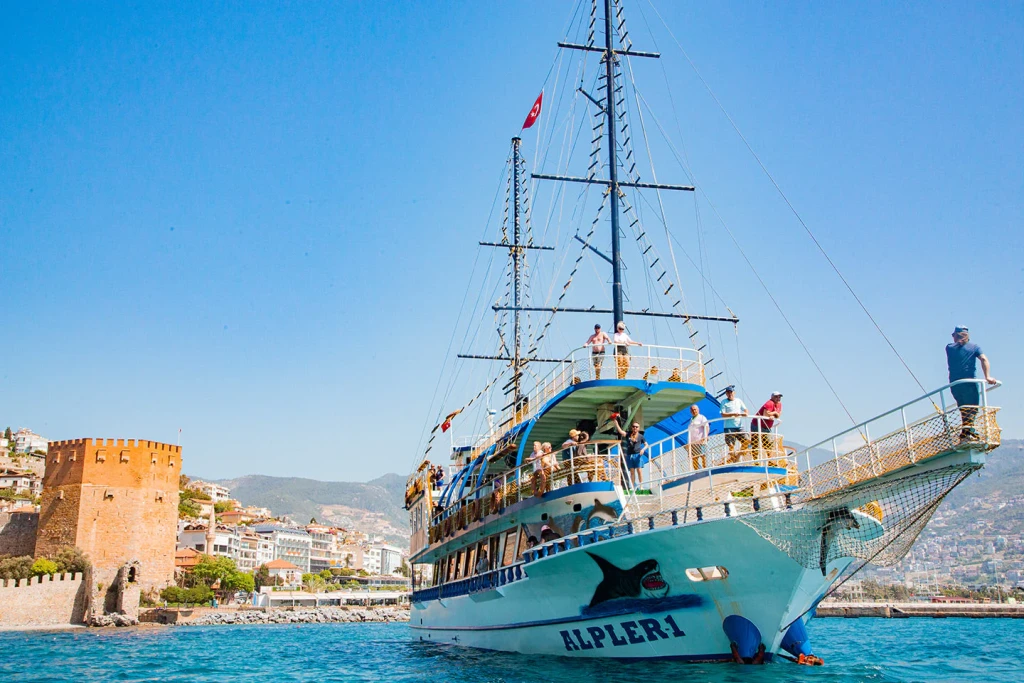 Side: Alanya Castle, Dim River & Boat Day Tour