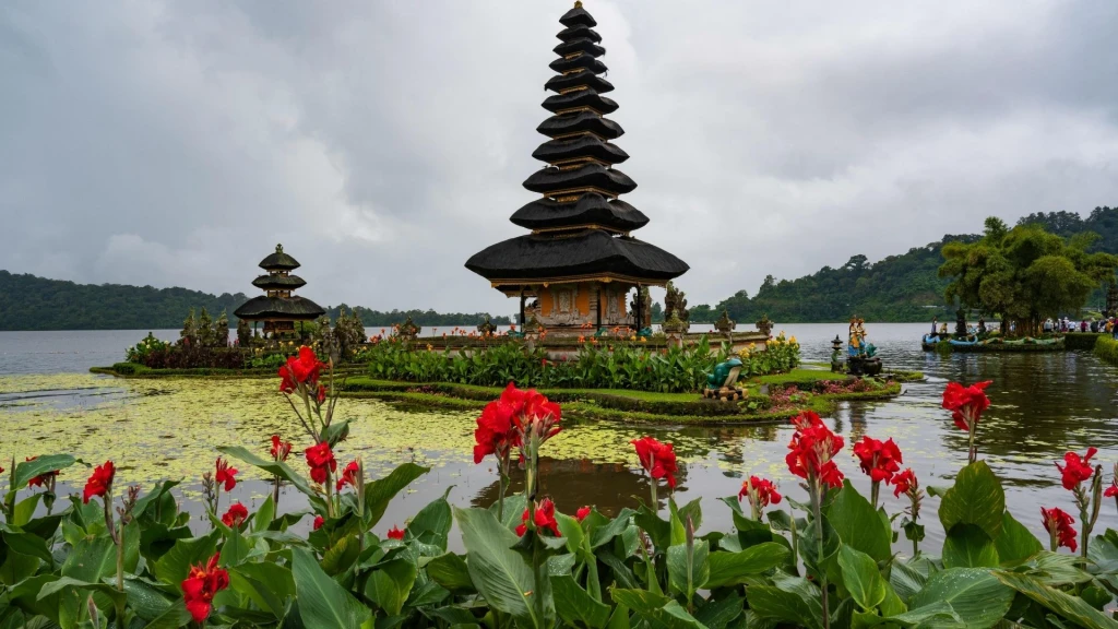 BALİ & KUALA LUMPUR & SİNGAPUR TURU Türk Hava Yolları ile 8 gece 8 Gece Konaklama