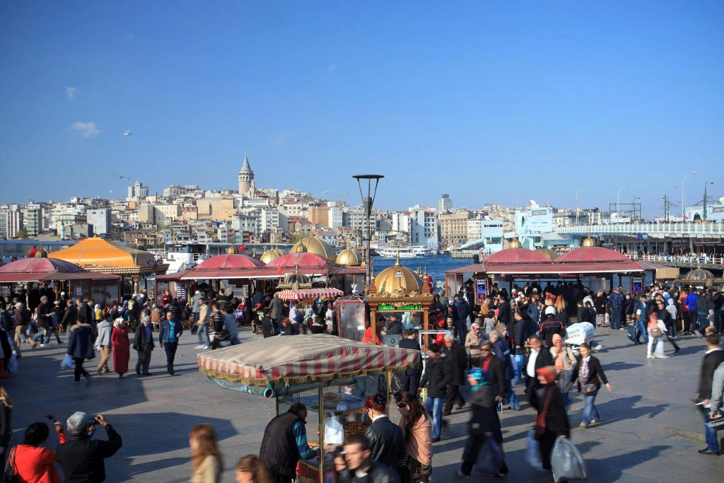 Istanbul Shopping Tour: Grand Bazaar, Spice Bazaar & Arasta Bazaar Walking Tour