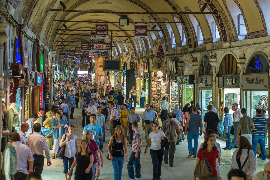 Istanbul Shopping Tour: Grand Bazaar, Spice Bazaar & Arasta Bazaar Walking Tour
