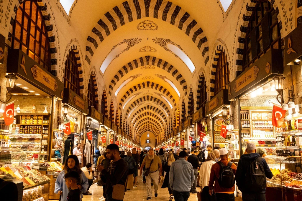 Istanbul Shopping Tour: Grand Bazaar, Spice Bazaar & Arasta Bazaar Walking Tour