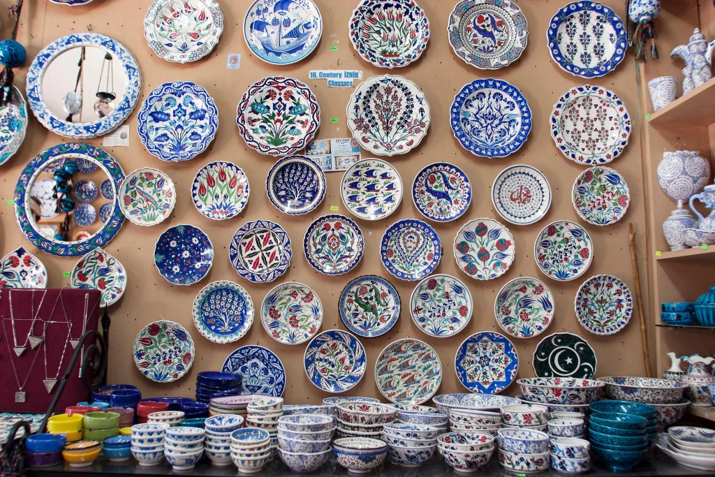 Istanbul Shopping Tour: Grand Bazaar, Spice Bazaar & Arasta Bazaar Walking Tour