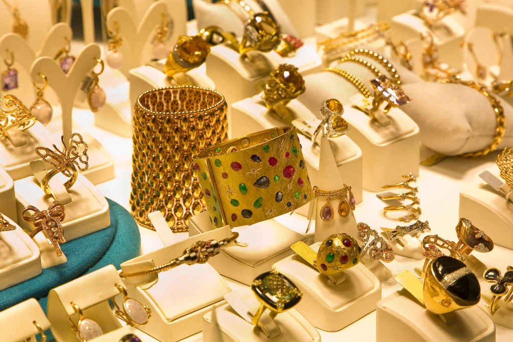 Istanbul Shopping Tour: Grand Bazaar, Spice Bazaar & Arasta Bazaar Walking Tour
