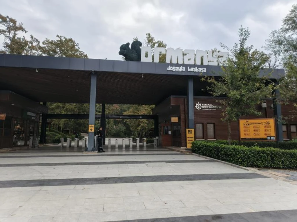 ORMANYA - MAŞUKİYE - HOBBITHÄUSER