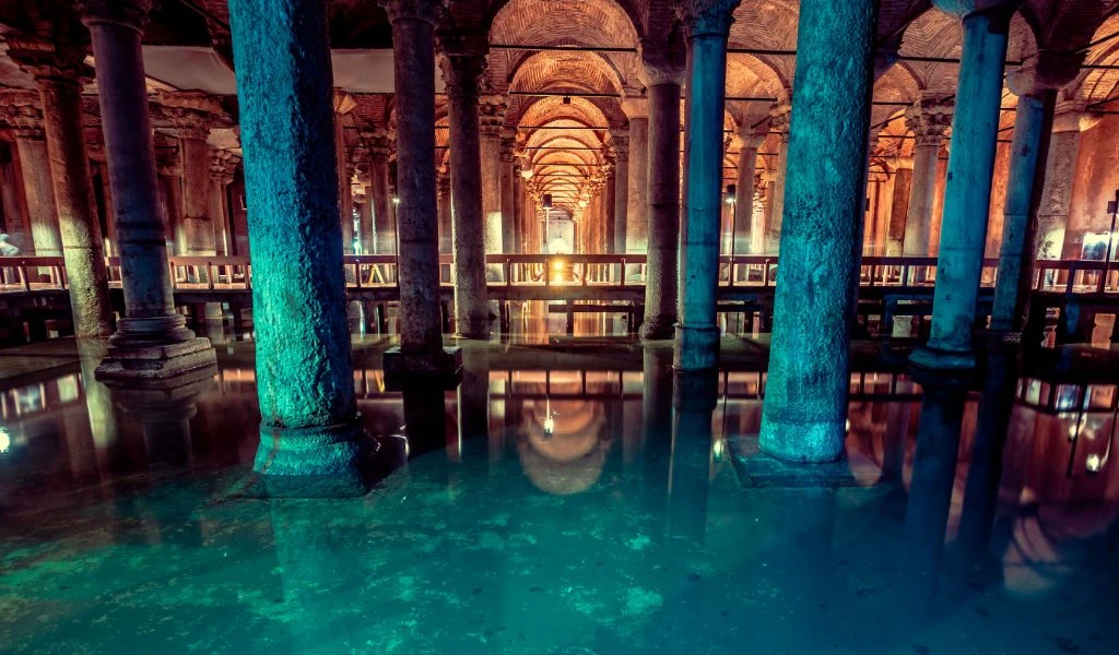 ISTANBUL PALÄSTTUR
