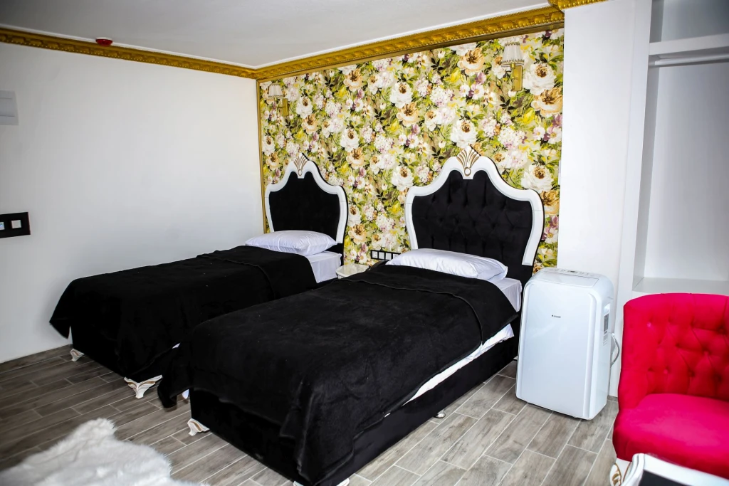 Hadrian Hotel