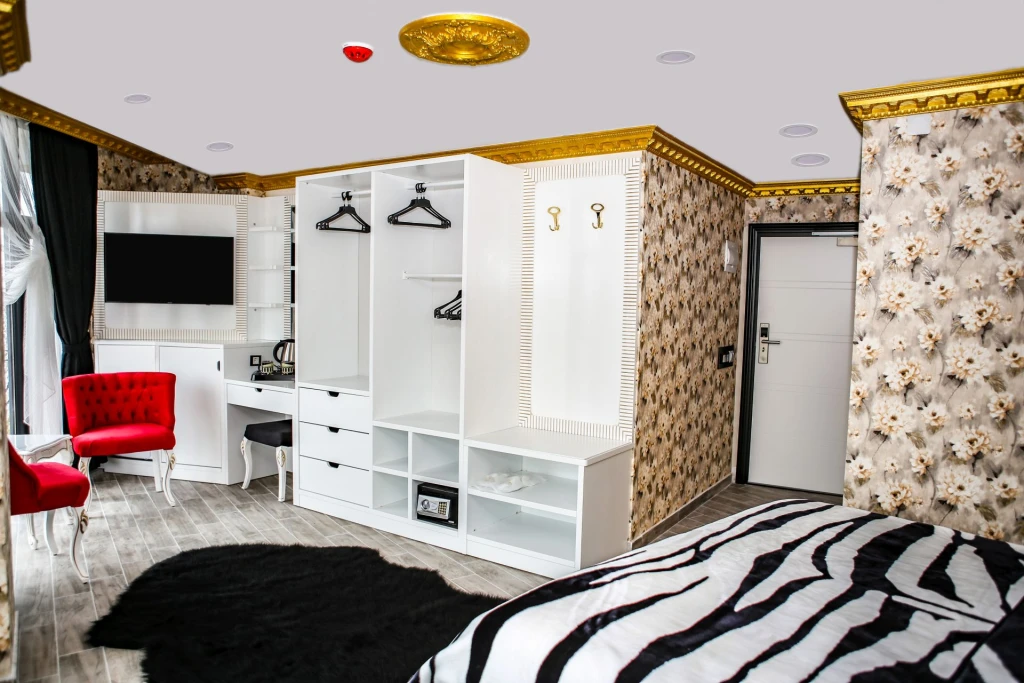 Hadrian Hotel