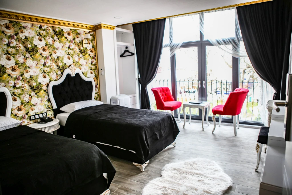 Hadrian Hotel