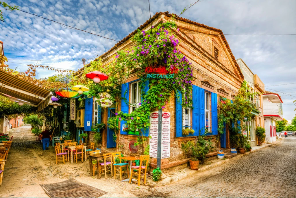 🏝️ BOZCAADA – ASSOS – AYVALIK – CUNDA TURU 🏨 1 GECE OTEL KONAKLAMALI / 2 GÜN 1 GECE