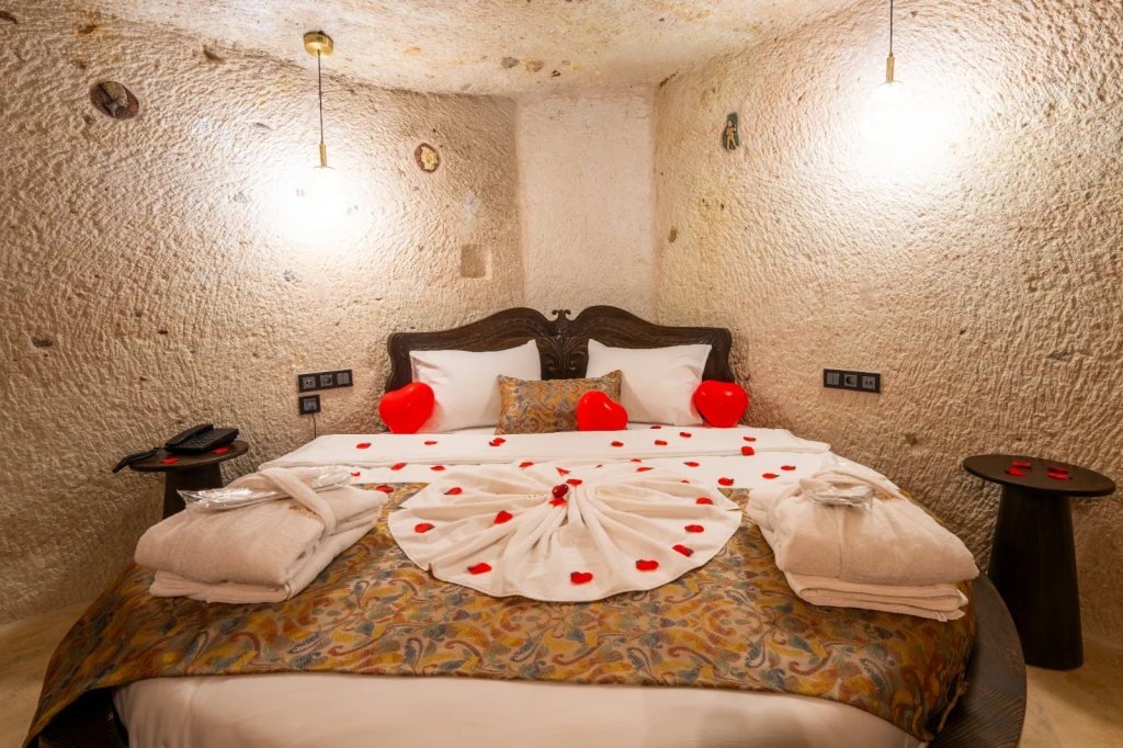 Kapadokya Havuzlu Cave Suite 103 | Romantik Balayı Deneyimi