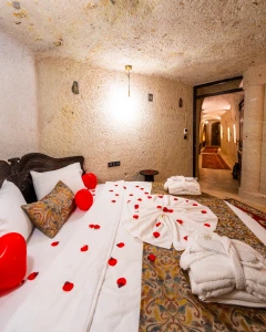 Kapadokya Havuzlu Cave Suite 103 | Romantik Balayı Deneyimi
