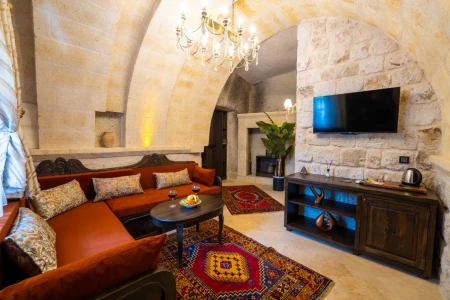 Kapadokya Havuzlu Cave Suite 103 | Romantik Balayı Deneyimi