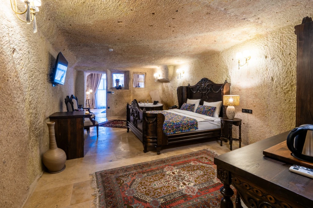 Kapadokya Havuzlu Cave Suite 101 | Romantik Balayı Deneyimi