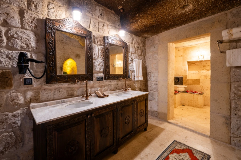 Kapadokya Havuzlu Cave Suite 101 | Romantik Balayı Deneyimi