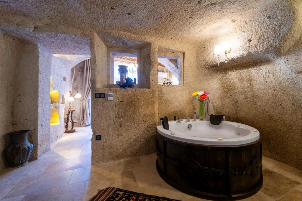 Kapadokya Havuzlu Cave Suite 101 | Romantik Balayı Deneyimi