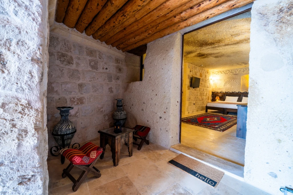 Kapadokya Balayı Odası 104 | Jakuzili Romantik Cave Suite | Aurelia Cave Suites