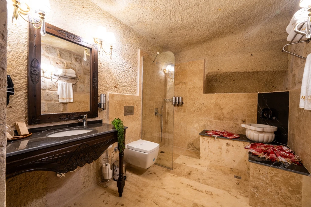Kapadokya Balayı Odası 104 | Jakuzili Romantik Cave Suite | Aurelia Cave Suites