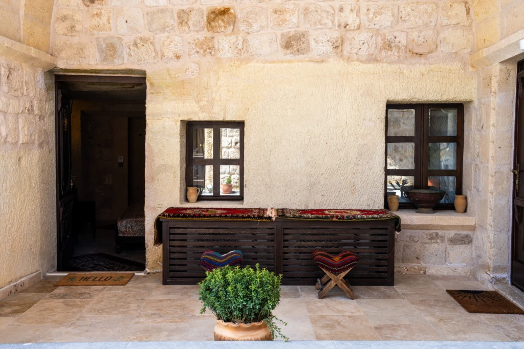 Kapadokya Balayı Odası 201 | Özel Jakuzili Cave Room | Aurelia Cave Suites