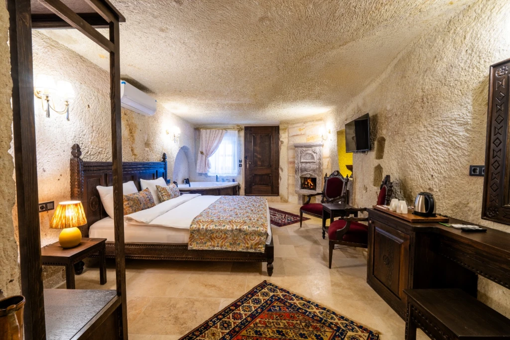 Kapadokya Balayı Odası 201 | Özel Jakuzili Cave Room | Aurelia Cave Suites