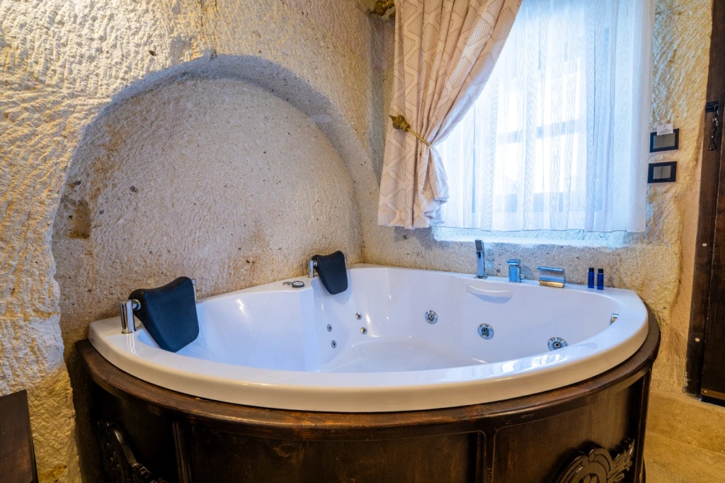 Kapadokya Balayı Odası 202 | Romantik Cave Room Deneyimi | Aurelia Cave Suites