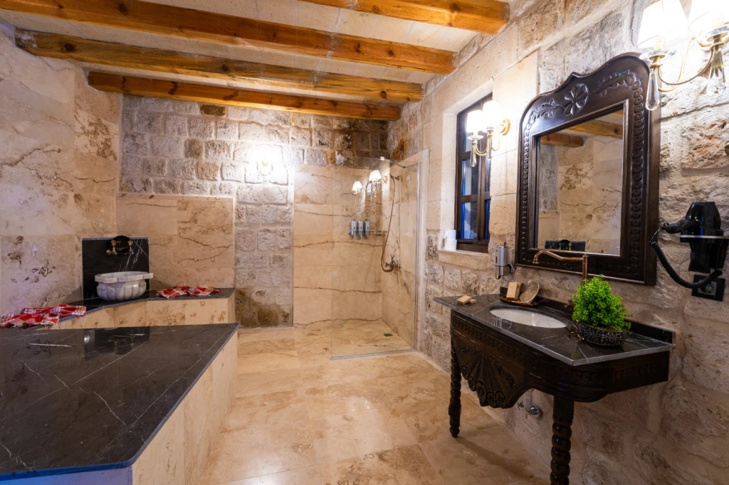 Kapadokya Jakuzili Teras Oda 302 | Romantik Taş Konsept | Aurelia Cave Suites