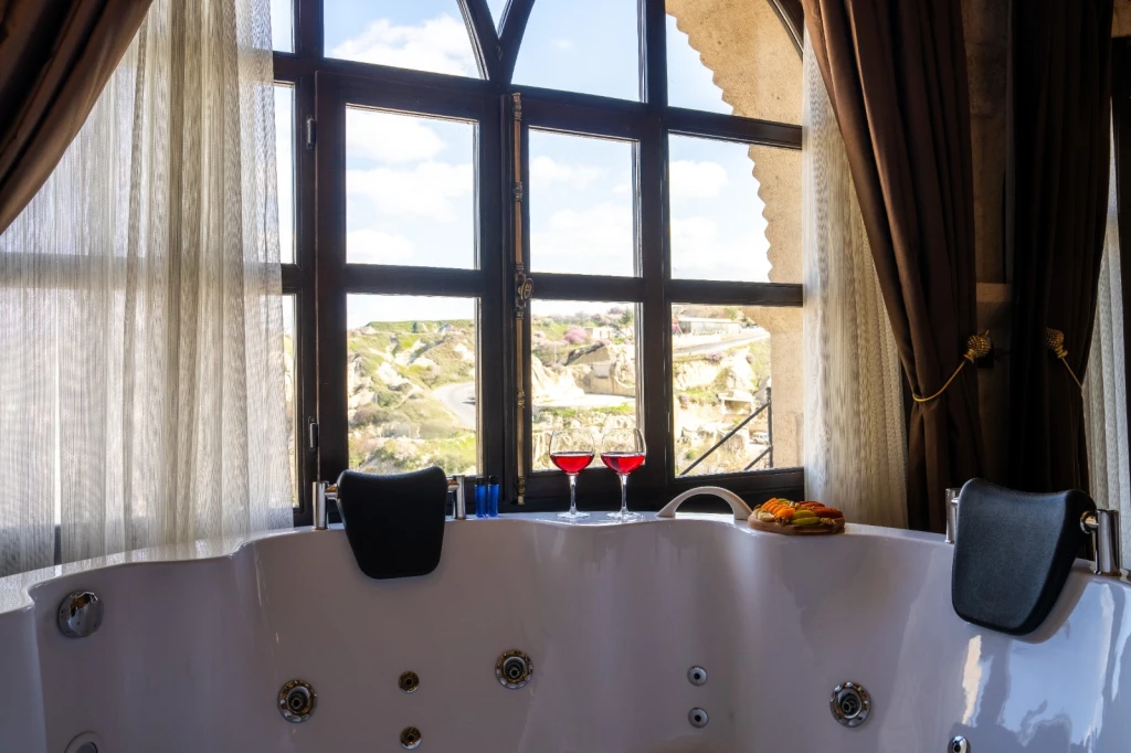 Kapadokya Jakuzili Teras Oda 302 | Romantik Taş Konsept | Aurelia Cave Suites