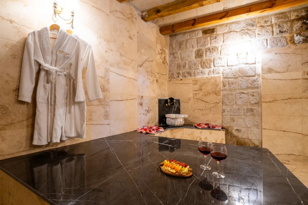 Kapadokya Jakuzili Teras Oda 302 | Romantik Taş Konsept | Aurelia Cave Suites