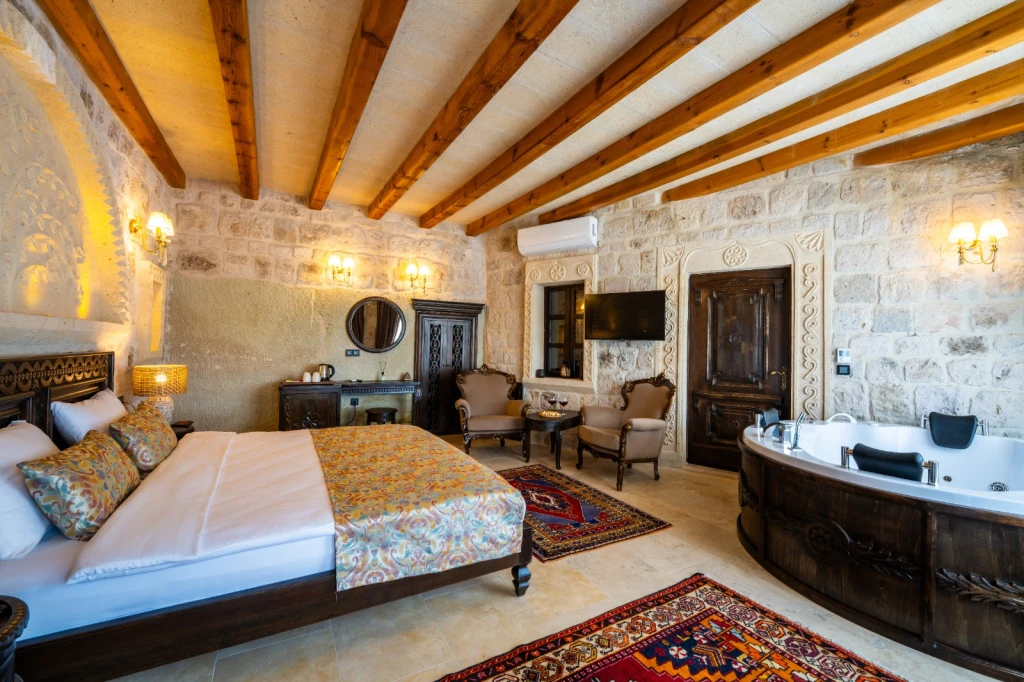Kapadokya Jakuzili Teras Oda 302 | Romantik Taş Konsept | Aurelia Cave Suites