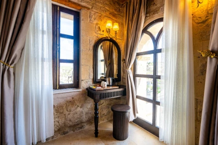 Kapadokya Balayı Suite 204 | Özel Teras & 6 Kişilik Outdoor Jakuzi | Aurelia Cave Suites
